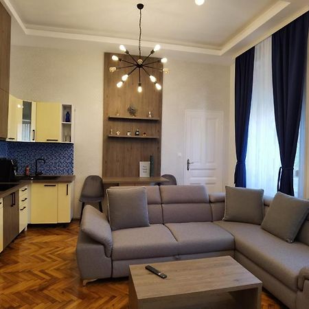 Zen Apartments Oradea Buitenkant foto